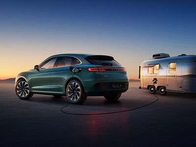 AITO問(wèn)界M5 行業(yè)首創(chuàng)，引領(lǐng)智能出行新浪潮